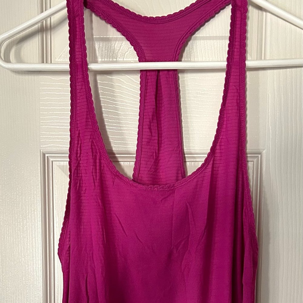 lululemon 105 Singlet Raspberry Size 6